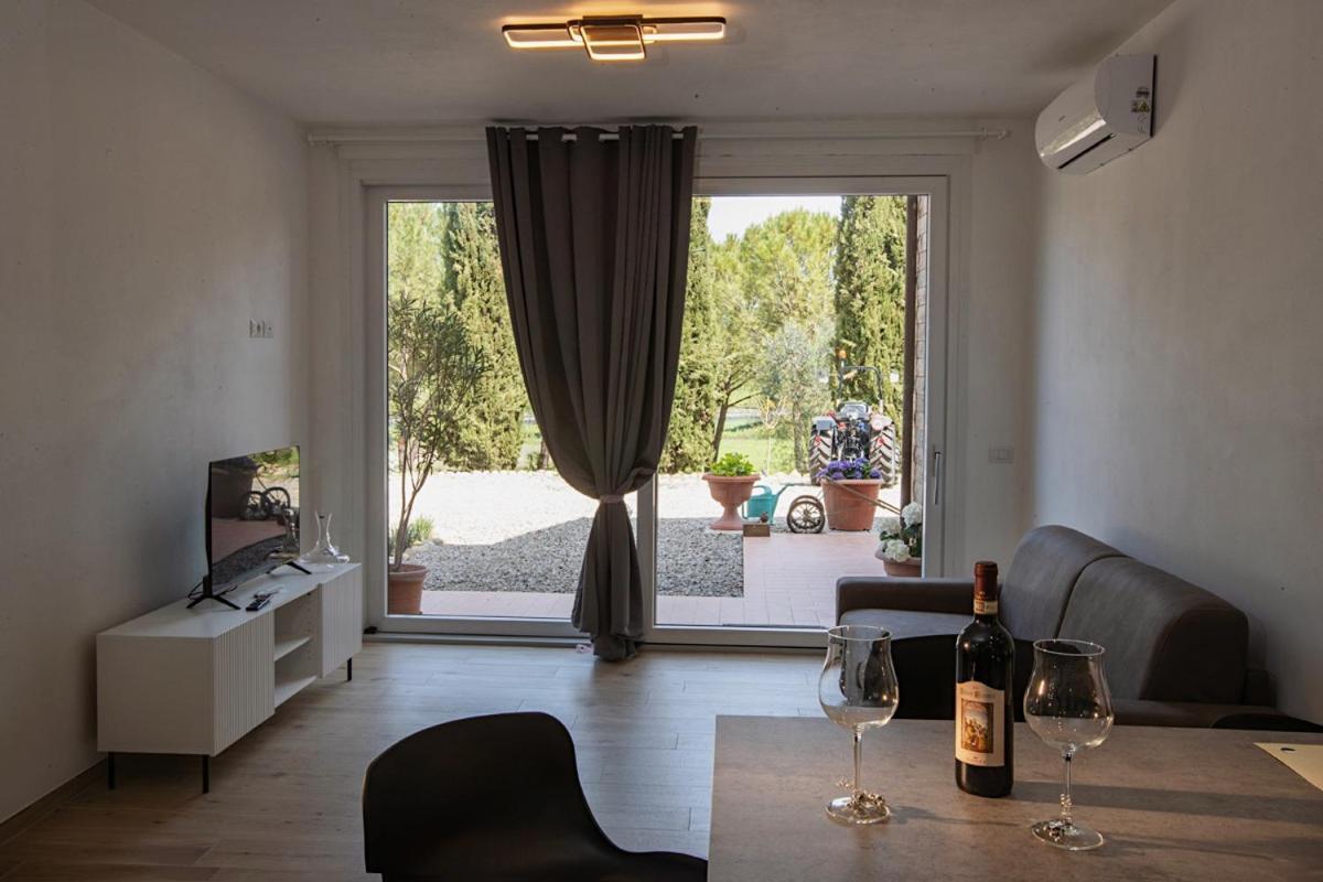 Agriturismo La Terrazza Sul Mangia 锡耶纳 外观 照片