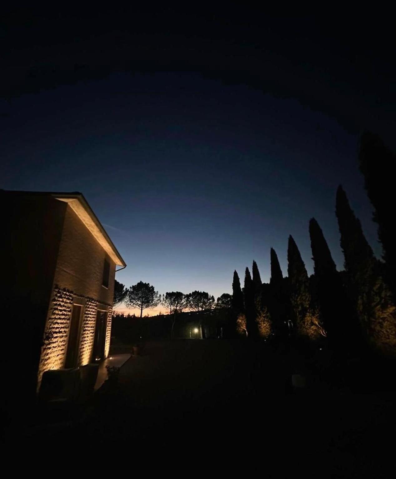 Agriturismo La Terrazza Sul Mangia 锡耶纳 外观 照片