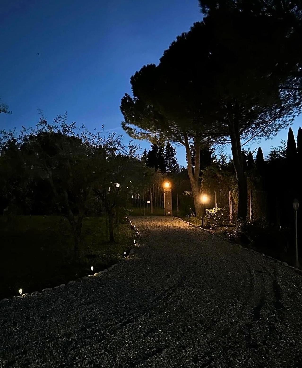 Agriturismo La Terrazza Sul Mangia 锡耶纳 外观 照片